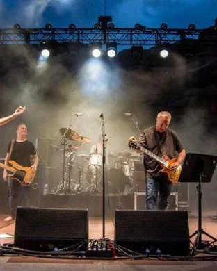 Live concert by Stockyards Showdown