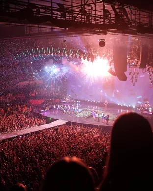 Club 90s: Heated Rivalry Night