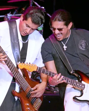 Los Lonely Boys